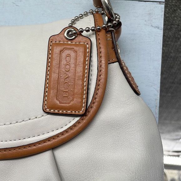 Coach Shoulder Bag Medium Soho Soft Leather Two Toned Hobo Spring Fling W COA - Picture 4 of 11